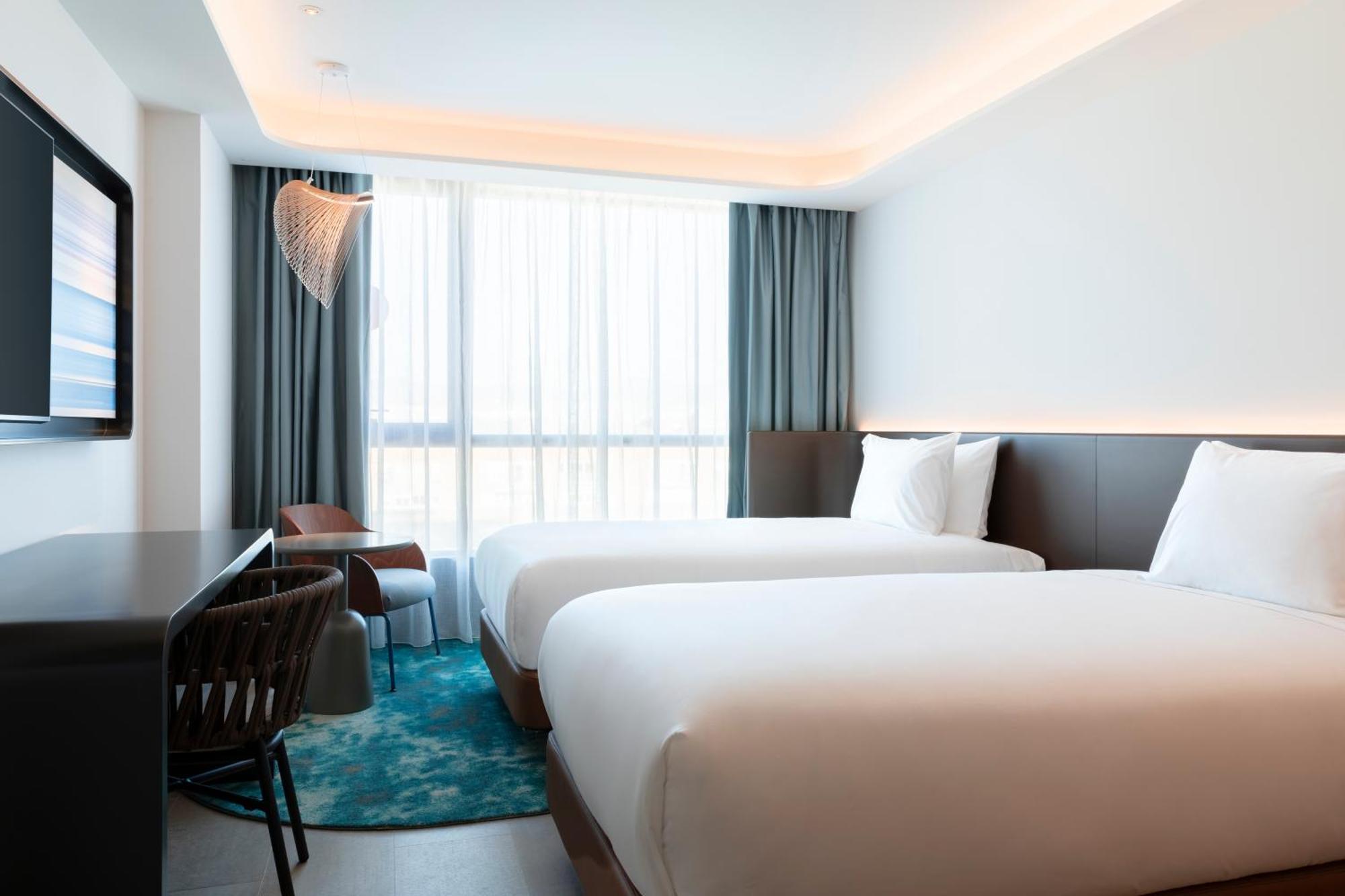 Labtwentytwo Barcelona, A Tribute Portfolio Hotel By Marriott ภายนอก รูปภาพ