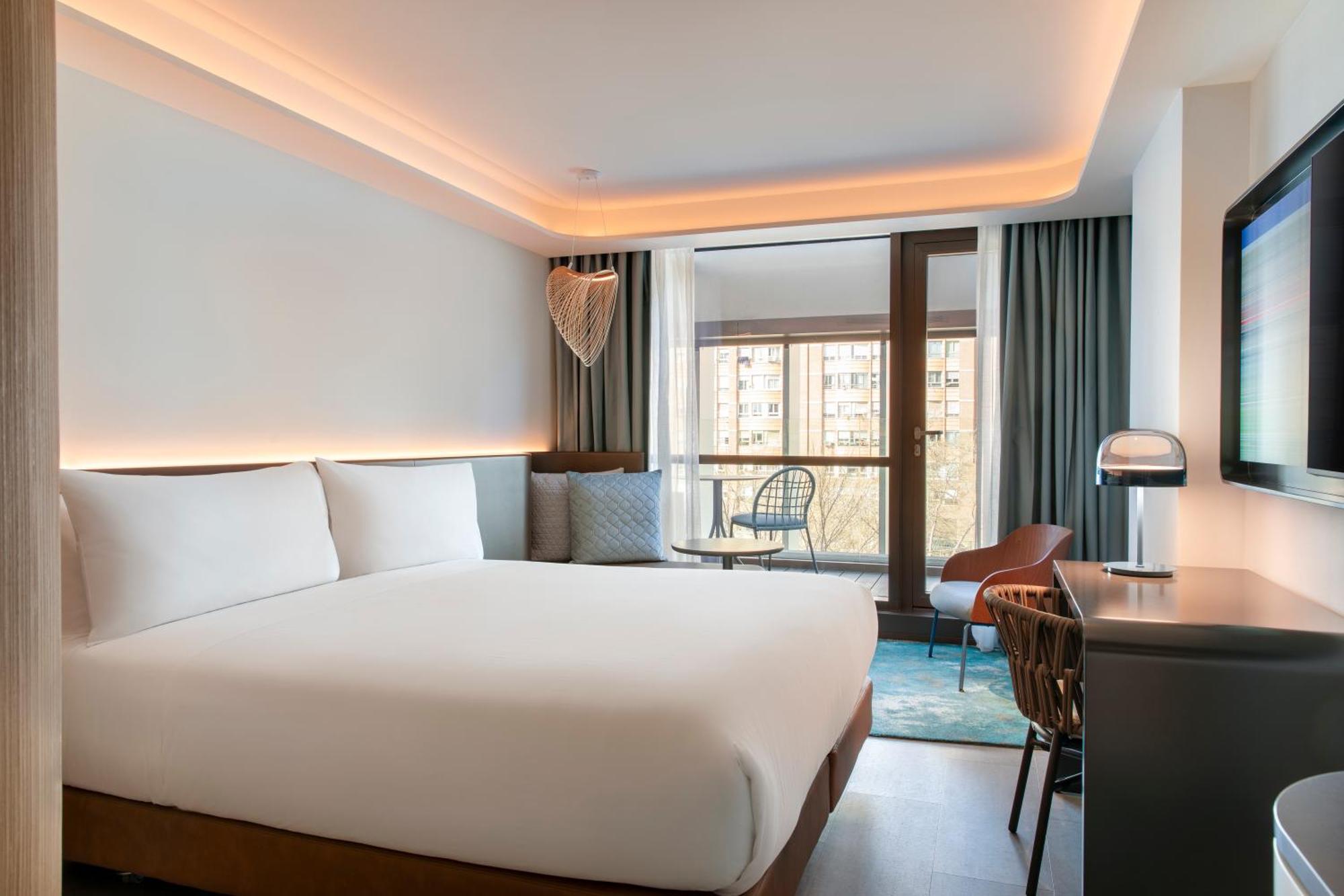 Labtwentytwo Barcelona, A Tribute Portfolio Hotel By Marriott ภายนอก รูปภาพ
