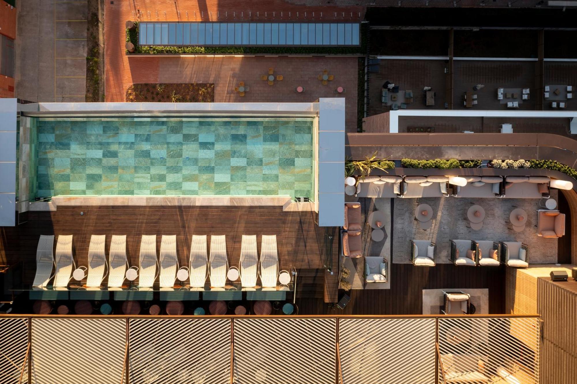 Labtwentytwo Barcelona, A Tribute Portfolio Hotel By Marriott ภายนอก รูปภาพ