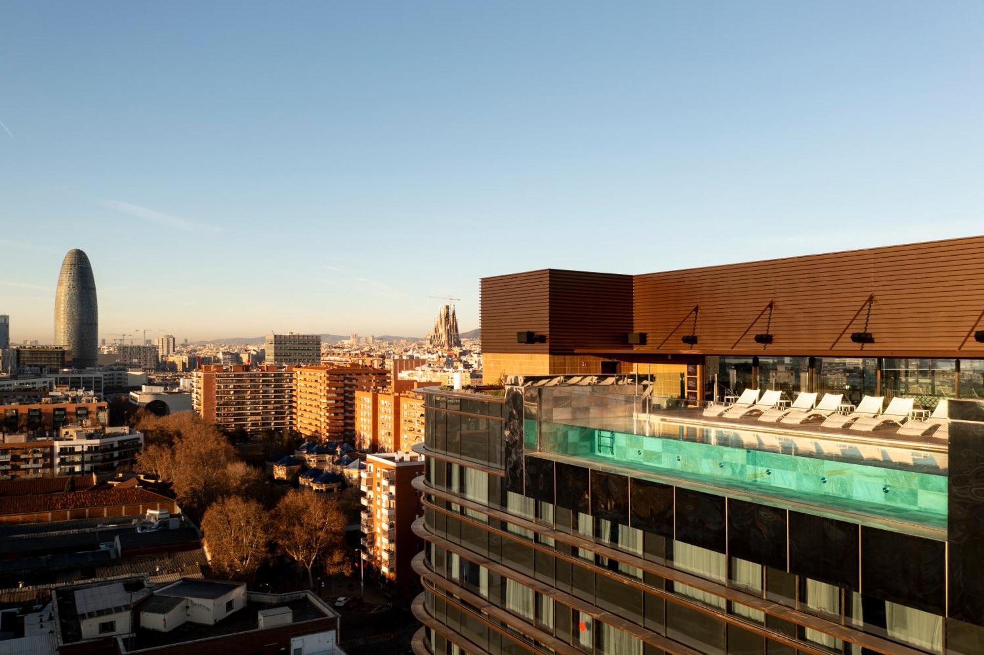 Labtwentytwo Barcelona, A Tribute Portfolio Hotel By Marriott ภายนอก รูปภาพ