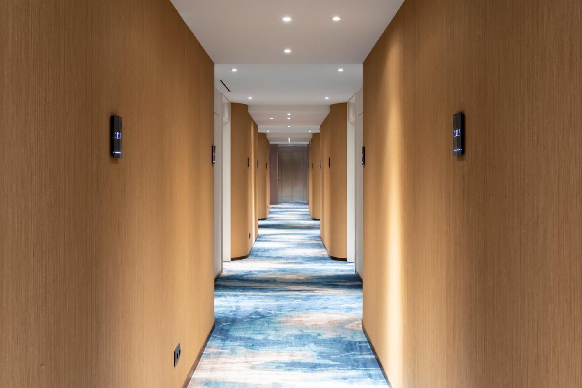 Labtwentytwo Barcelona, A Tribute Portfolio Hotel By Marriott ภายนอก รูปภาพ