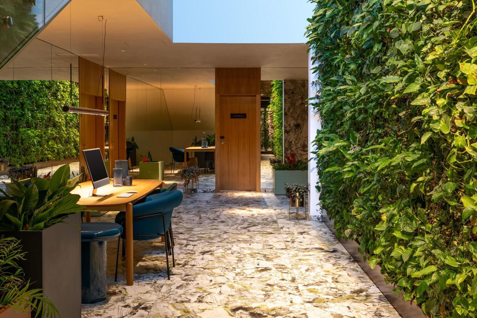 Labtwentytwo Barcelona, A Tribute Portfolio Hotel By Marriott ภายนอก รูปภาพ