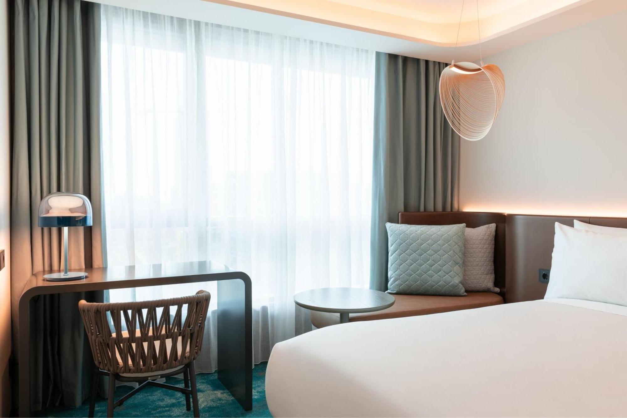 Labtwentytwo Barcelona, A Tribute Portfolio Hotel By Marriott ภายนอก รูปภาพ