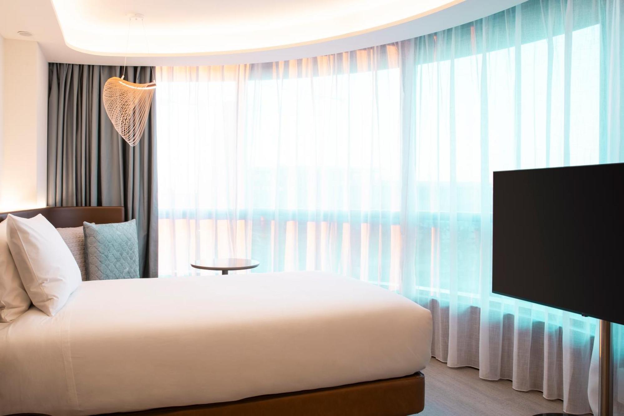 Labtwentytwo Barcelona, A Tribute Portfolio Hotel By Marriott ภายนอก รูปภาพ