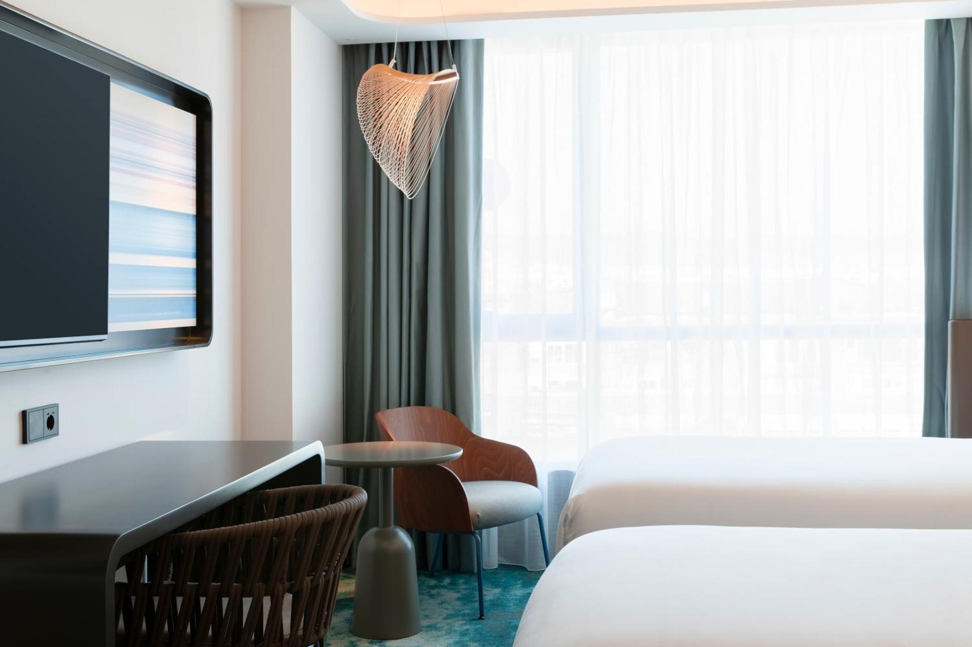 Labtwentytwo Barcelona, A Tribute Portfolio Hotel By Marriott ภายนอก รูปภาพ