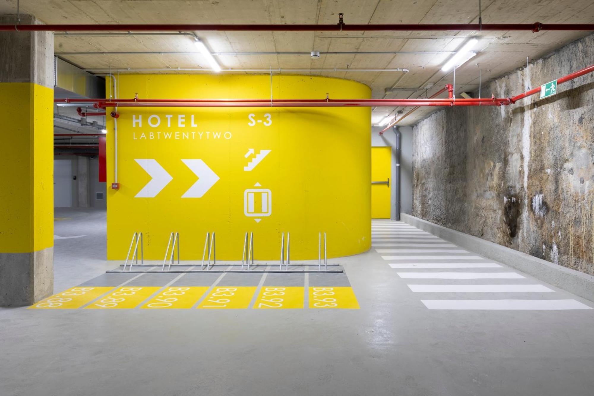 Labtwentytwo Barcelona, A Tribute Portfolio Hotel By Marriott ภายนอก รูปภาพ