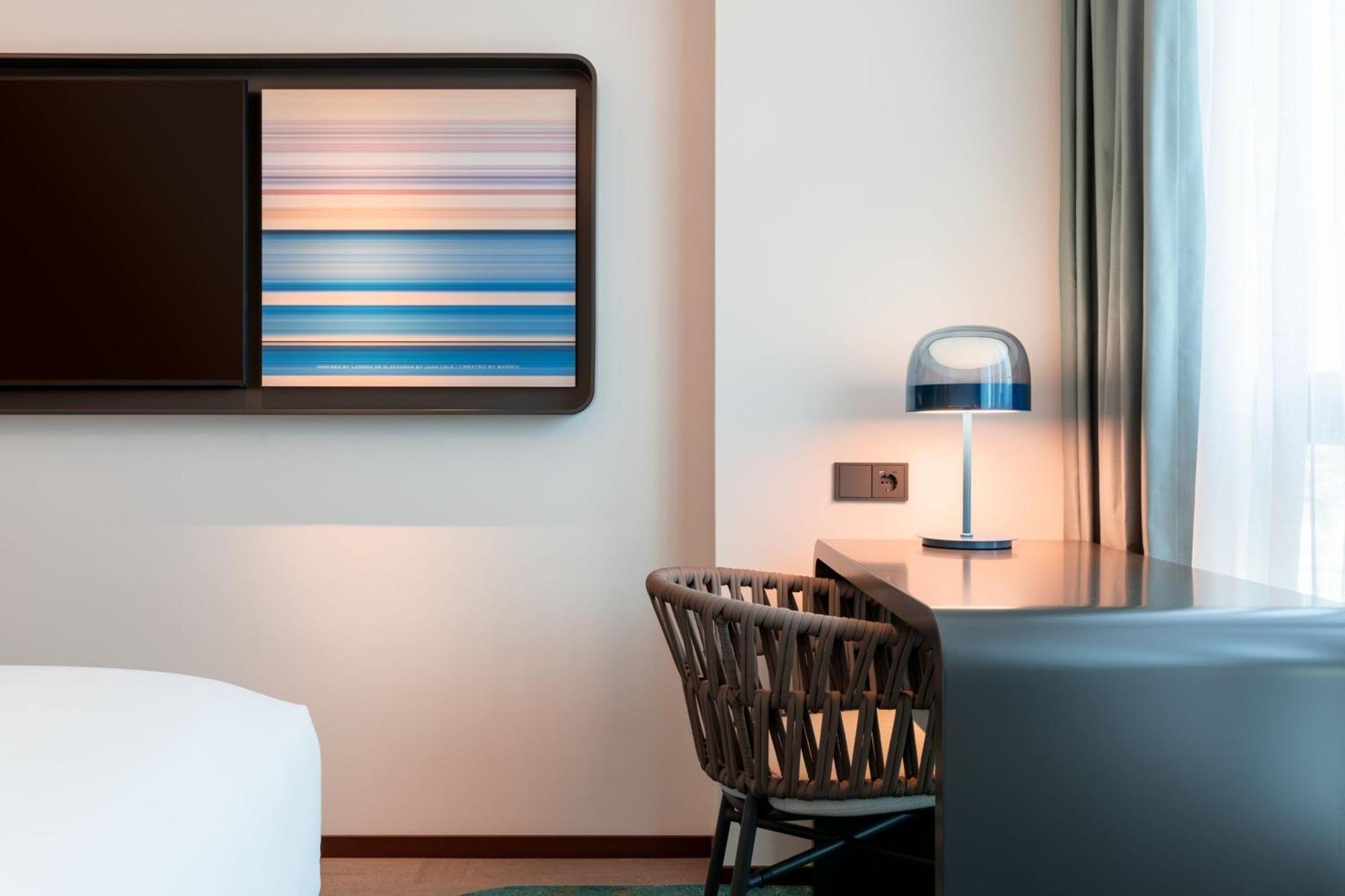 Labtwentytwo Barcelona, A Tribute Portfolio Hotel By Marriott ภายนอก รูปภาพ